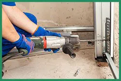 Quality Garage Door Service Austin, TX 512-600-1938 - installation-sid-gr-22m