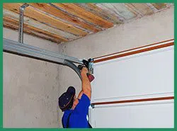 Quality Garage Door Service Austin, TX 512-600-1938 - sprin-sid-gr-22m